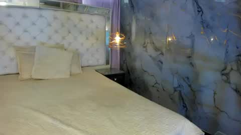 lill_kims online show from June 15, 12:29 pm