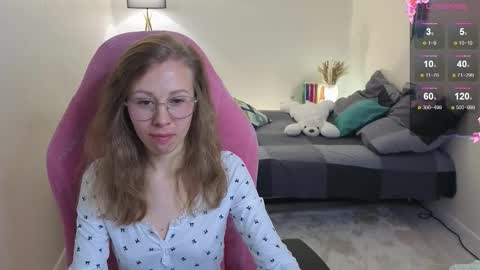 Snapshot of lill_mary chatting on October 6, 1:47 am Maria online show from October 6, 1:47 am