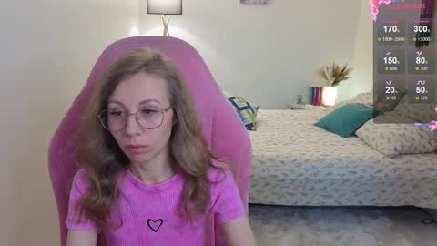 Snapshot of lill_mary chatting on October 24, 3:14 am Maria online show from October 24, 3:14 am