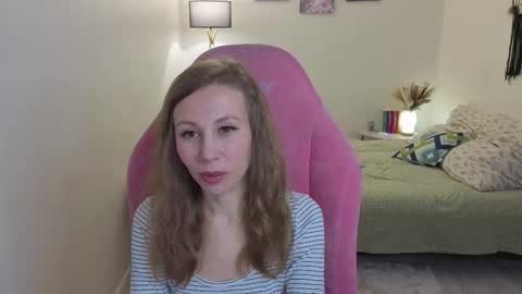 Snapshot of lill_mary chatting on November 6, 3:18 am Maria online show from November 6, 3:18 am