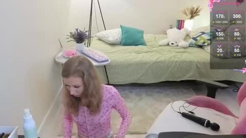 Snapshot of lill_mary chatting on November 7, 2:33 am Maria online show from November 7, 2:33 am