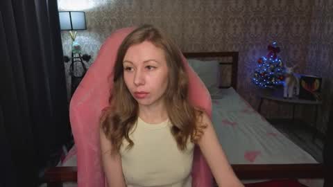 Snapshot of lill_mary chatting on December 18, 2:50 am Maria online show from December 18, 2:50 am