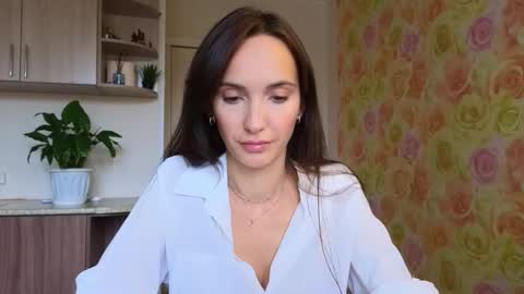 Lillian online show from October 11, 10:47 am