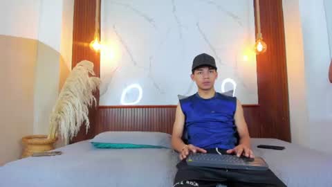 lillian_lee1 online show from June 17, 5:47 pm