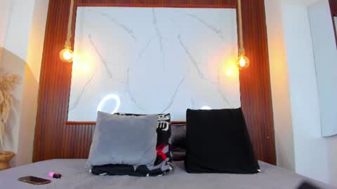 lillian_lee1 online show from June 25, 5:50 pm
