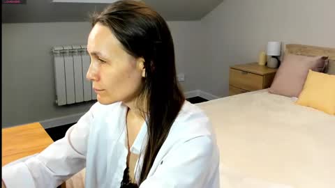 Snapshot of lillian_white1 chatting on February 22, 1:11 am lillian_white1 online show from February 22, 1:11 am