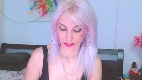 Lara online show from February 1, 7:15 am