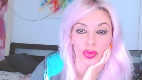 Lara online show from March 2, 7:56 pm