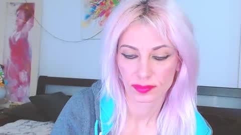 Lara online show from March 3, 11:24 pm