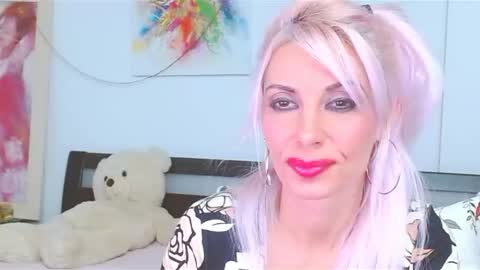 Lara online show from October 10, 9:14 pm