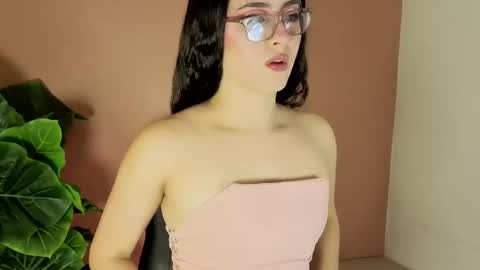 Snapshot of lillianderson chatting on September 26, 11:25 am lillianderson -  Next stream start at 0700hs GTM-3 online show from September 26, 11:25 am