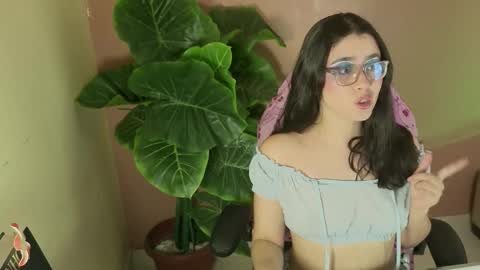 Snapshot of lillianderson chatting on October 1, 11:38 am lillianderson -  Next stream start at 0700hs GTM-3 online show from October 1, 11:38 am