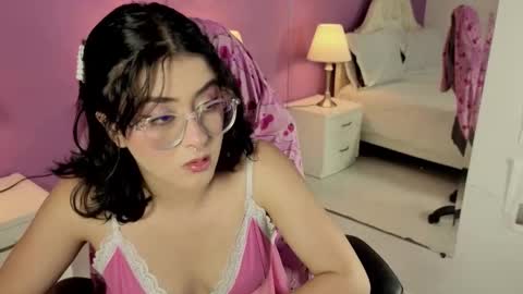 Snapshot of lillianderson chatting on October 28, 11:36 am lillianderson -  Next stream start at 0700hs GTM-3 online show from October 28, 11:36 am