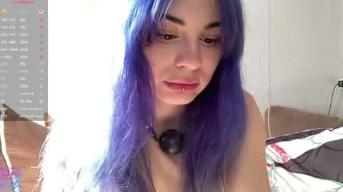 Amelia online show from June 4, 1:17 pm