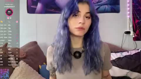 Amelia online show from June 13, 1:09 pm