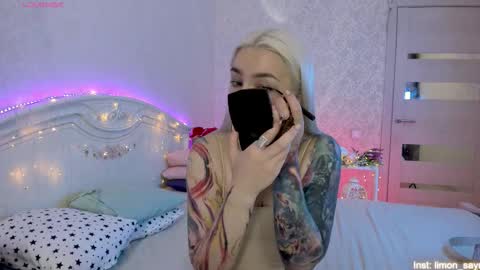 Snapshot of lillimooore chatting on September 20, 11:50 pm LilliMoore online show from September 20, 11:50 pm