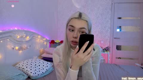 Snapshot of lillimooore chatting on October 11, 11:36 pm LilliMoore online show from October 11, 11:36 pm