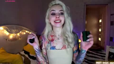 LilliMoore online show from July 2, 11:22 pm