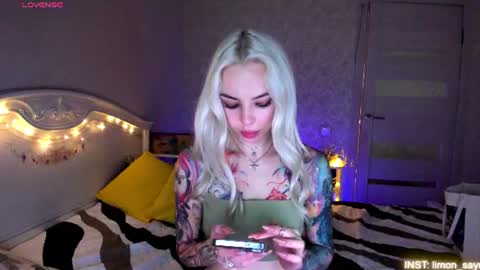 LilliMoore online show from July 30, 11:37 pm