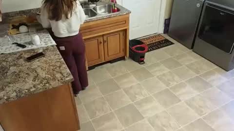 Snapshot of lilly_adams88 chatting on March 18, 9:18 pm lilly_adams88 online show from March 18, 9:18 pm