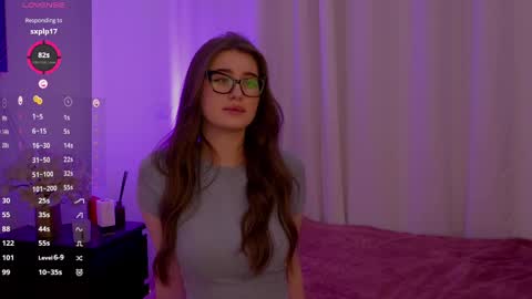Snapshot of lilly_colins chatting on February 21, 9:54 pm Lilly Colins online show from February 21, 9:54 pm