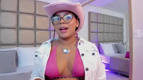 Snapshot of lilly_williamss chatting on March 27, 8:26 am Lilly online show from March 27, 8:26 am