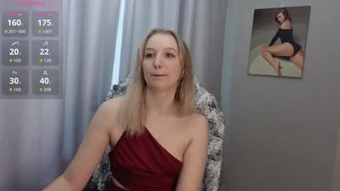 Snapshot of lillyfan_x chatting on June 1, 5:09 am LillyFan X online show from June 1, 5:09 am