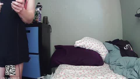 LillyLovings online show from September 13, 11:04 pm