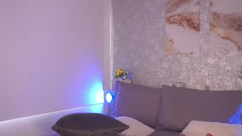 Snapshot of lillythompson_ chatting on July 28, 8:52 pm Lilly Thompson online show from July 28, 8:52 pm