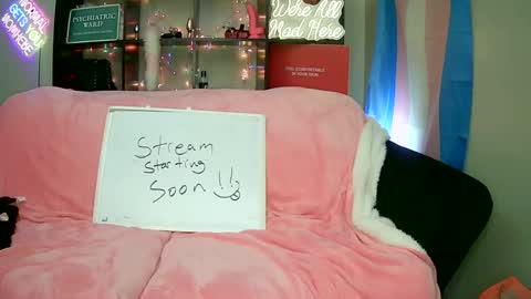 lillyVonT online show from October 5, 10:07 pm