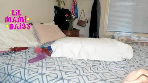 Daisy Bby online show from February 10, 1:10 am