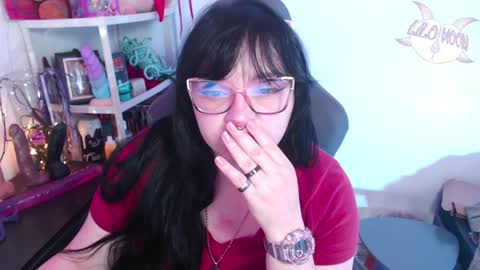 Snapshot of lilomoon69 chatting on December 9, 4:34 am Lilo online show from December 9, 4:34 am