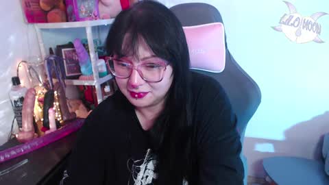 Snapshot of lilomoon69 chatting on December 13, 6:53 am Lilo online show from December 13, 6:53 am
