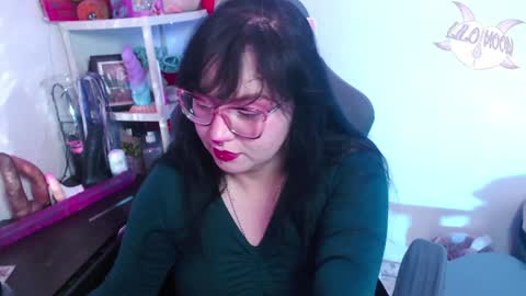 Snapshot of lilomoon69 chatting on December 17, 3:28 am Lilo online show from December 17, 3:28 am
