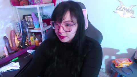Snapshot of lilomoon69 chatting on December 18, 2:42 am Lilo online show from December 18, 2:42 am