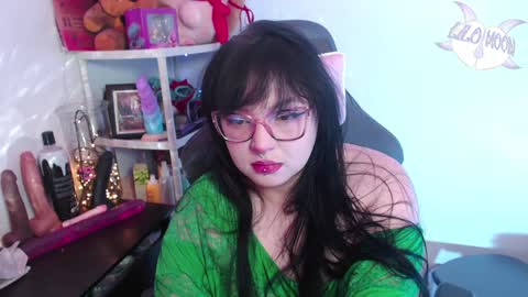 Snapshot of lilomoon69 chatting on December 23, 2:56 am Lilo online show from December 23, 2:56 am