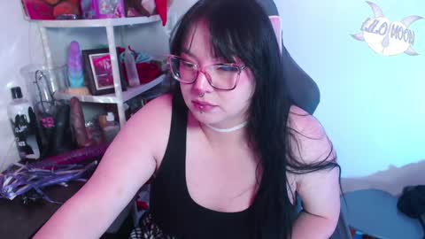 Snapshot of lilomoon69 chatting on December 29, 6:14 am Lilo online show from December 29, 6:14 am