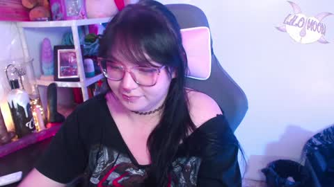 Snapshot of lilomoon69 chatting on January 12, 7:00 am Lilo online show from January 12, 7:00 am