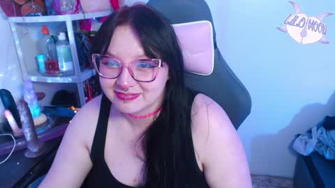 Snapshot of lilomoon69 chatting on January 23, 6:17 am Lilo online show from January 23, 6:17 am