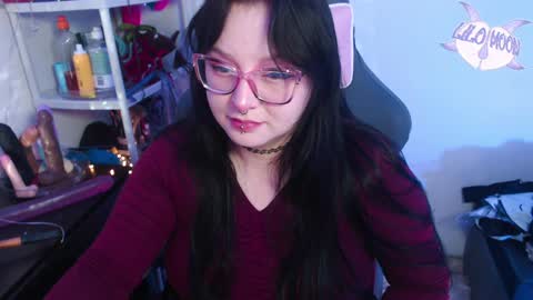 Snapshot of lilomoon69 chatting on January 24, 4:37 am Lilo online show from January 24, 4:37 am
