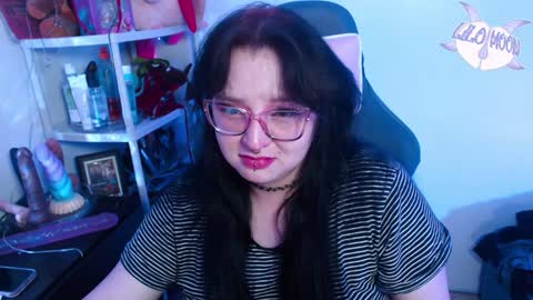 Snapshot of lilomoon69 chatting on January 27, 4:20 am Lilo online show from January 27, 4:20 am