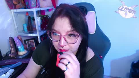 Snapshot of lilomoon69 chatting on January 28, 6:16 am Lilo online show from January 28, 6:16 am