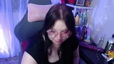 Snapshot of lilomoon69 chatting on February 3, 6:45 am Lilo online show from February 3, 6:45 am