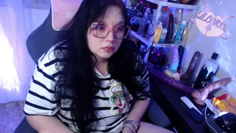 Snapshot of lilomoon69 chatting on February 9, 3:00 am Lilo online show from February 9, 3:00 am
