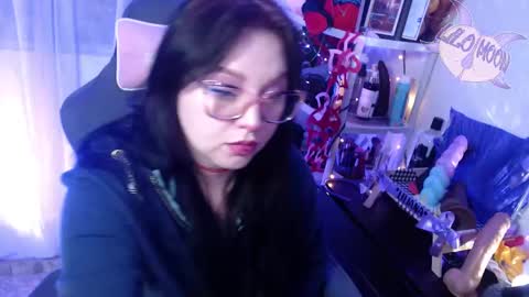 Snapshot of lilomoon69 chatting on February 17, 3:15 am Lilo online show from February 17, 3:15 am