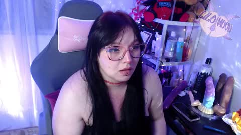 Snapshot of lilomoon69 chatting on February 23, 6:49 am Lilo online show from February 23, 6:49 am