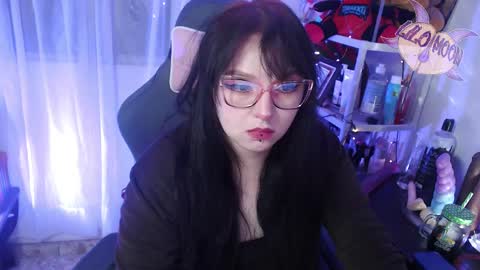Snapshot of lilomoon69 chatting on February 24, 3:44 am Lilo online show from February 24, 3:44 am