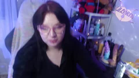 Snapshot of lilomoon69 chatting on March 7, 7:30 am Lilo online show from March 7, 7:30 am