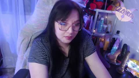 Snapshot of lilomoon69 chatting on March 8, 5:28 am Lilo online show from March 8, 5:28 am