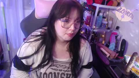 Snapshot of lilomoon69 chatting on March 10, 7:10 am Lilo online show from March 10, 7:10 am
